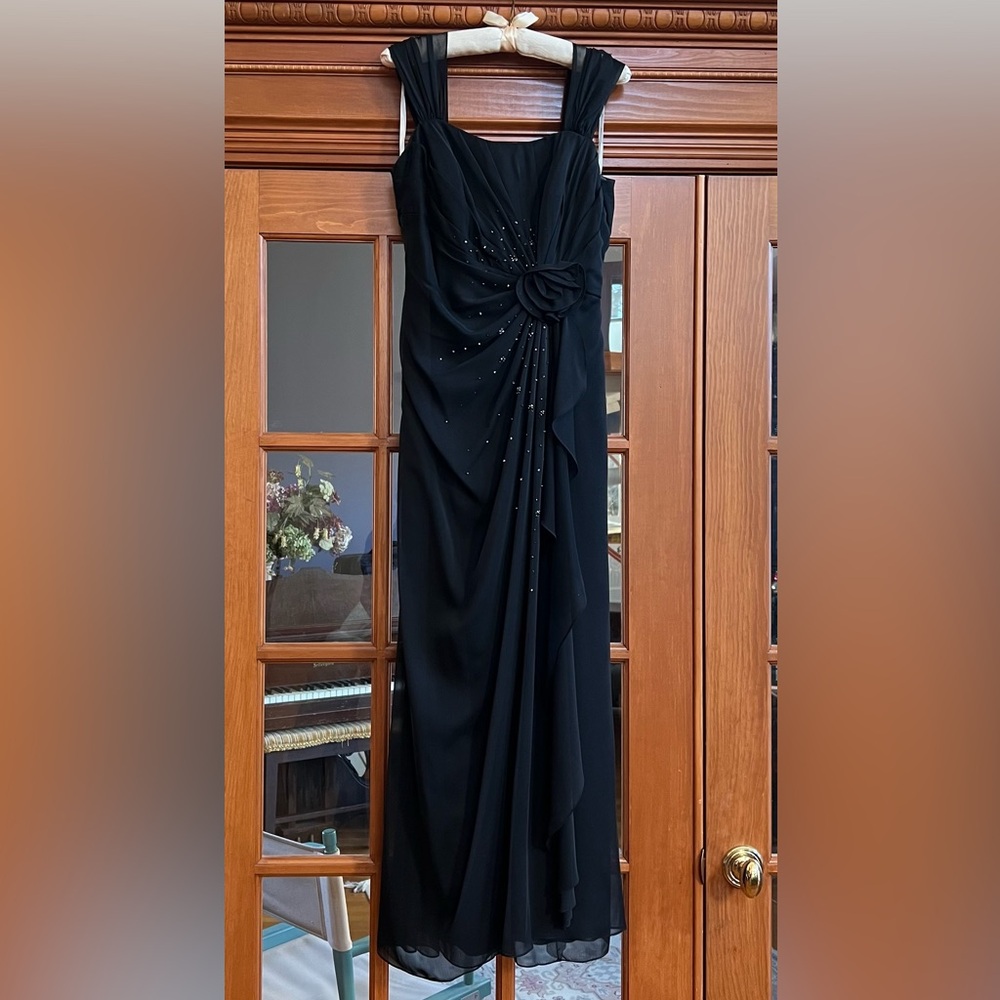 Jade by Jasmine Black Sequin Evening Dress w/ Rose Detail - Size 12